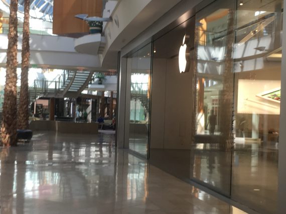 Apple Store Mall at Millenia