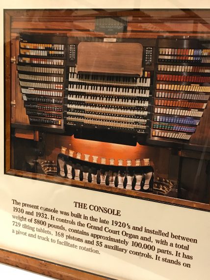 Philadelphia Macys Organ