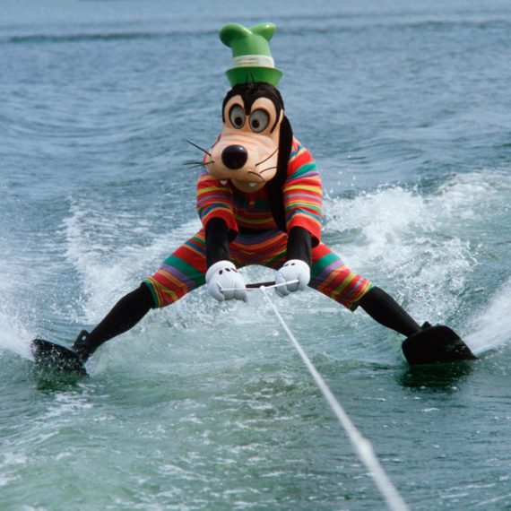 Disney Goofy water skiing