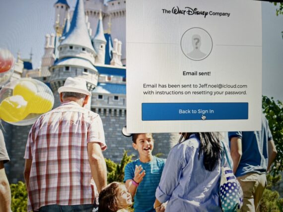 Disney retiree website login screen