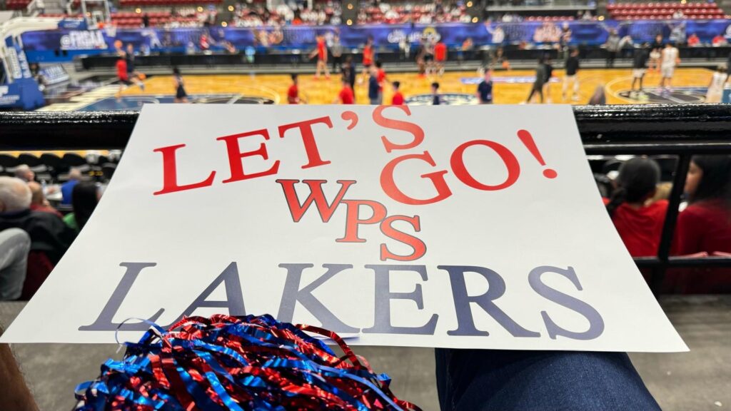 High school cheering sign