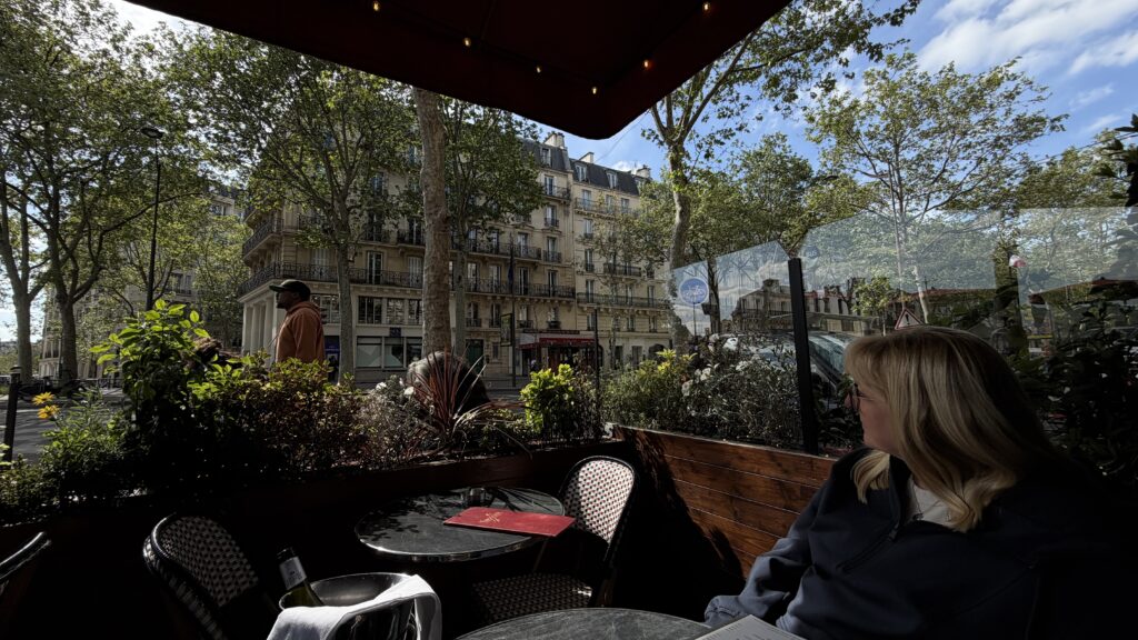 Paris cafe